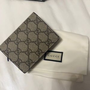 Gucci supreme wallet